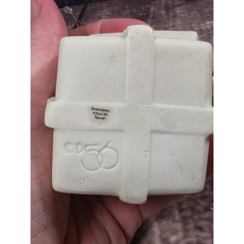 Snowbabies‎ Dept 56 Gift Box 